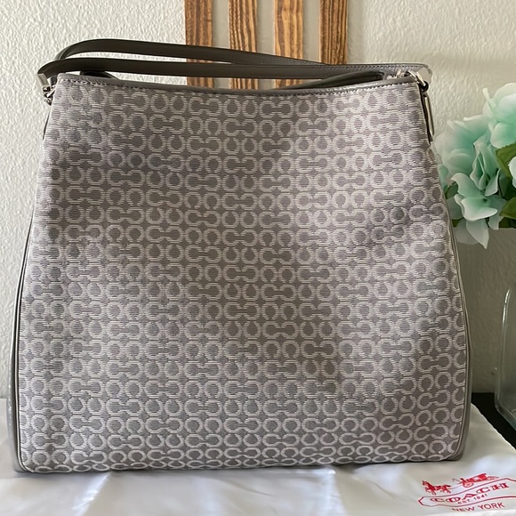 (MT113) NWT COACH Op Art Needlepoint Hobo Carryall Shoulder Bag - Picture 2 of 7